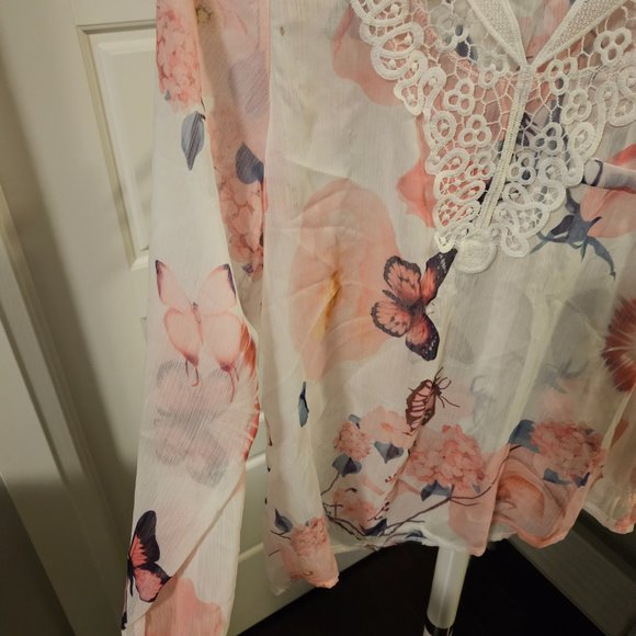 Sheer Floral Top - Picture 4 of 6